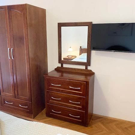Guesthouse Maver Cres Eksteriør bilde