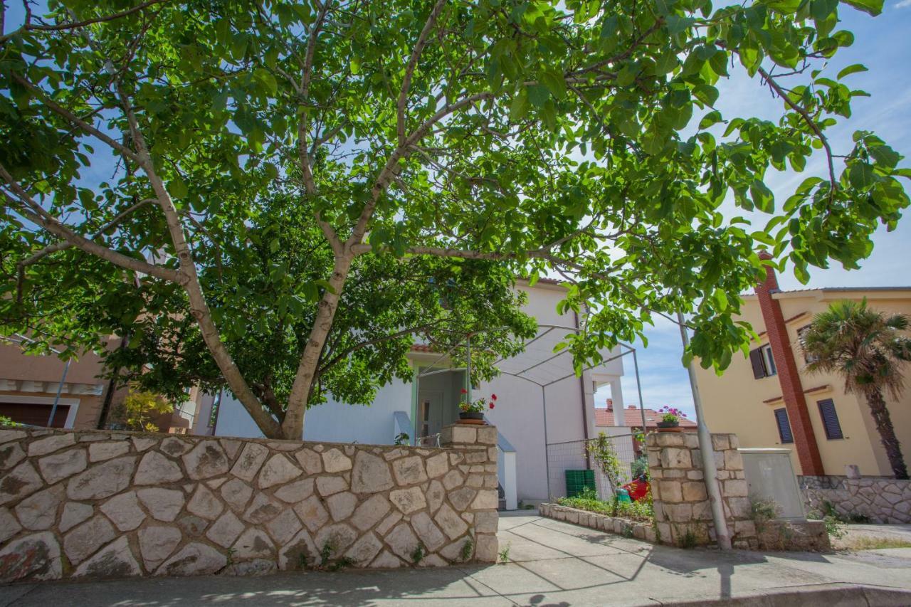 Guesthouse Maver Cres Eksteriør bilde