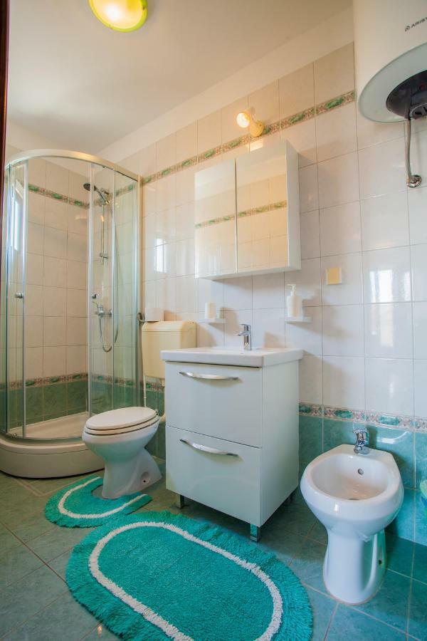 Guesthouse Maver Cres Eksteriør bilde
