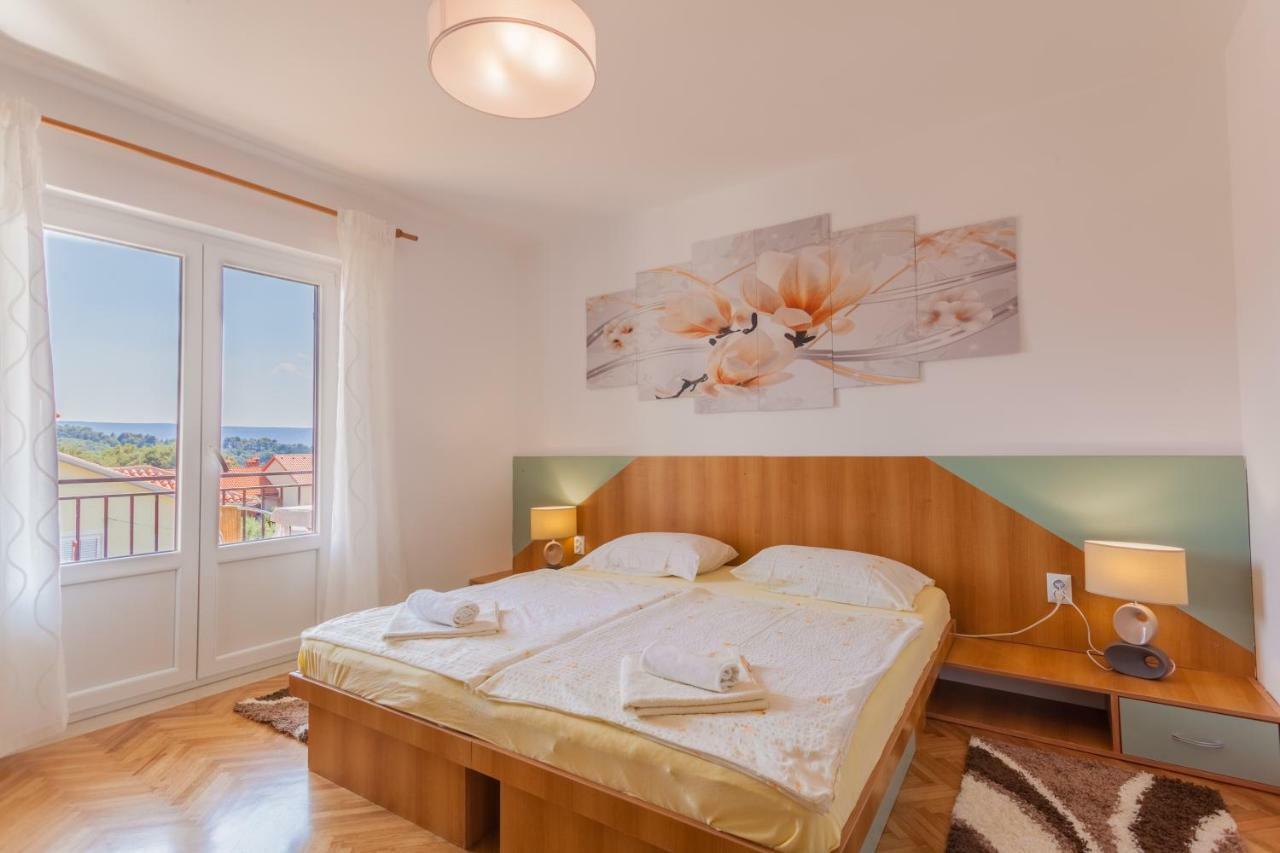 Guesthouse Maver Cres Eksteriør bilde