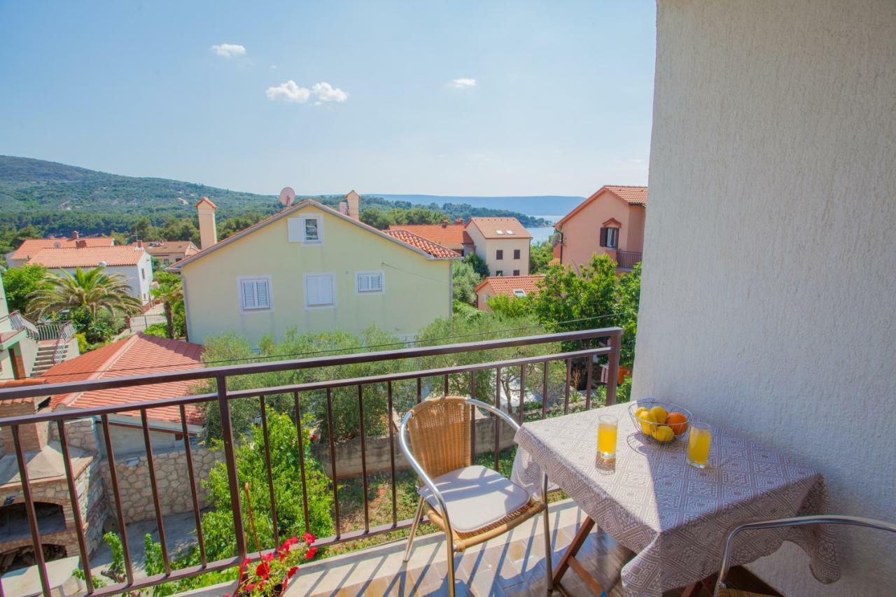 Guesthouse Maver Cres Eksteriør bilde