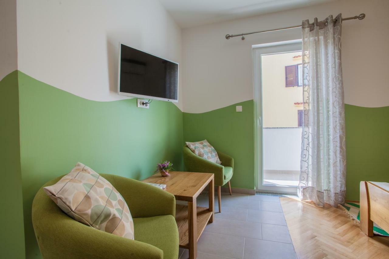 Guesthouse Maver Cres Eksteriør bilde