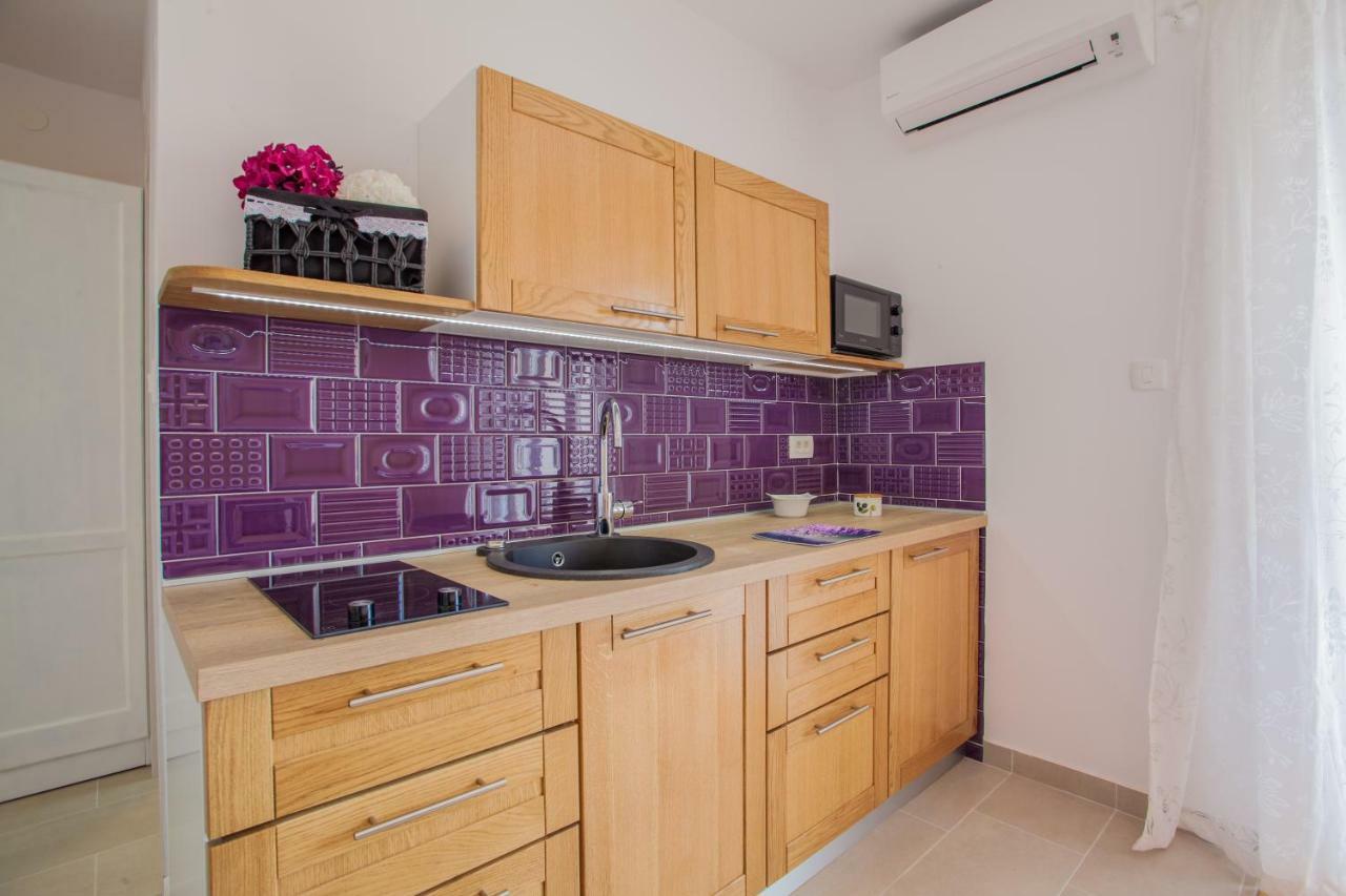 Guesthouse Maver Cres Eksteriør bilde
