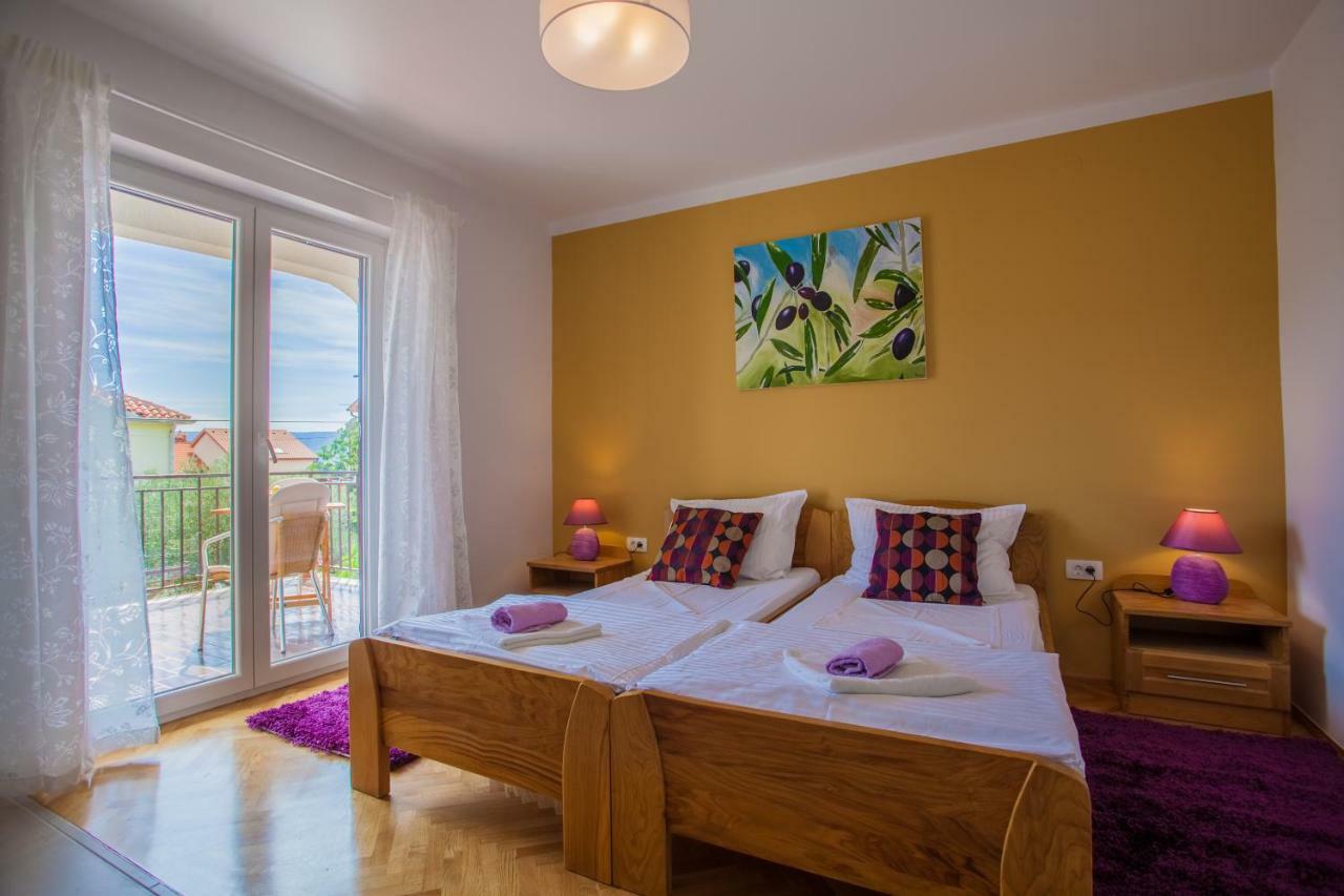 Guesthouse Maver Cres Eksteriør bilde