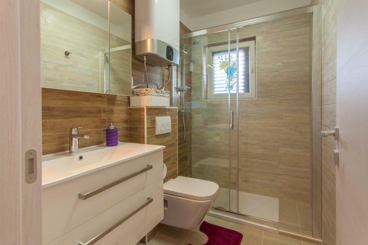 Guesthouse Maver Cres Eksteriør bilde